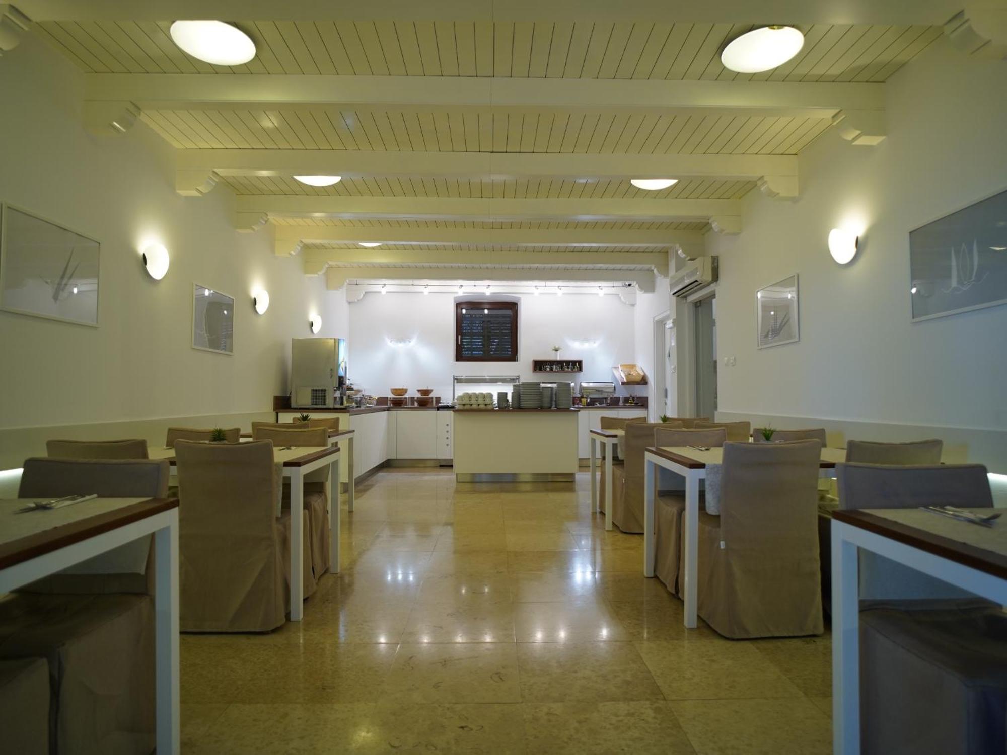 Hotel Vista Vrsar Bagian luar foto
