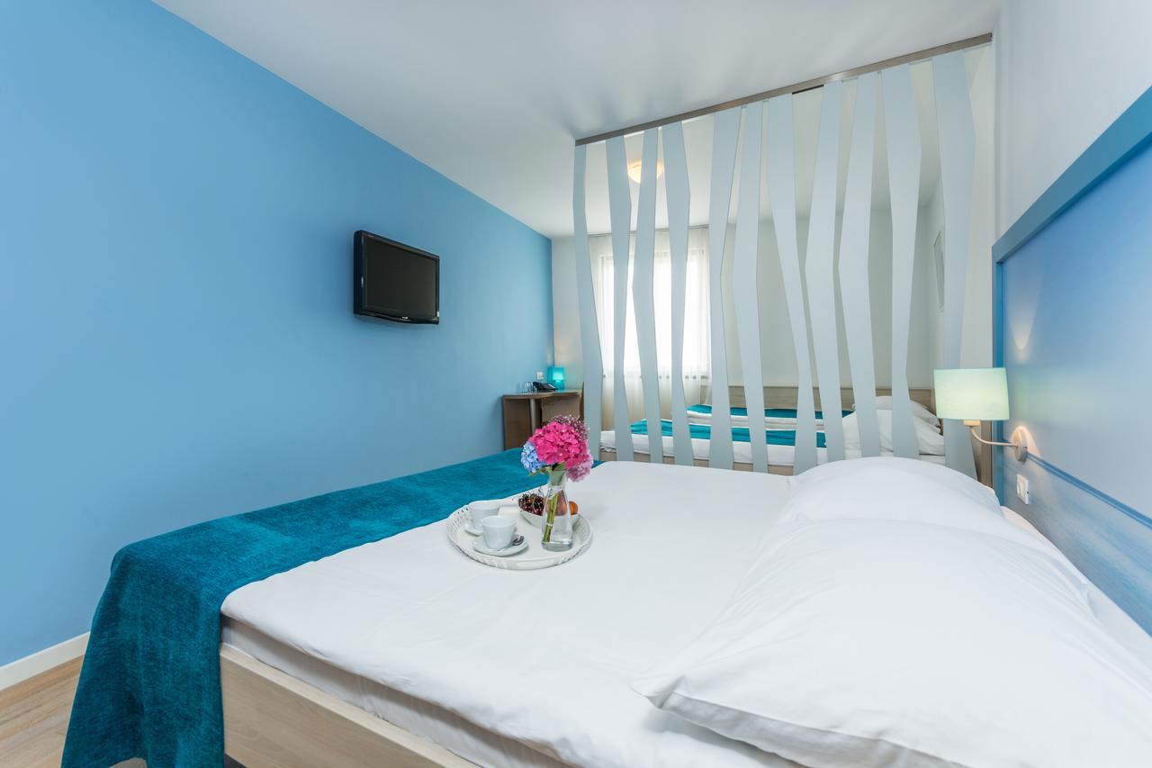 Hotel Vista Vrsar Bagian luar foto