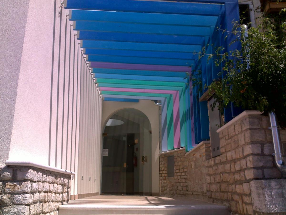 Hotel Vista Vrsar Bagian luar foto